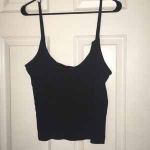 Black cropped tank